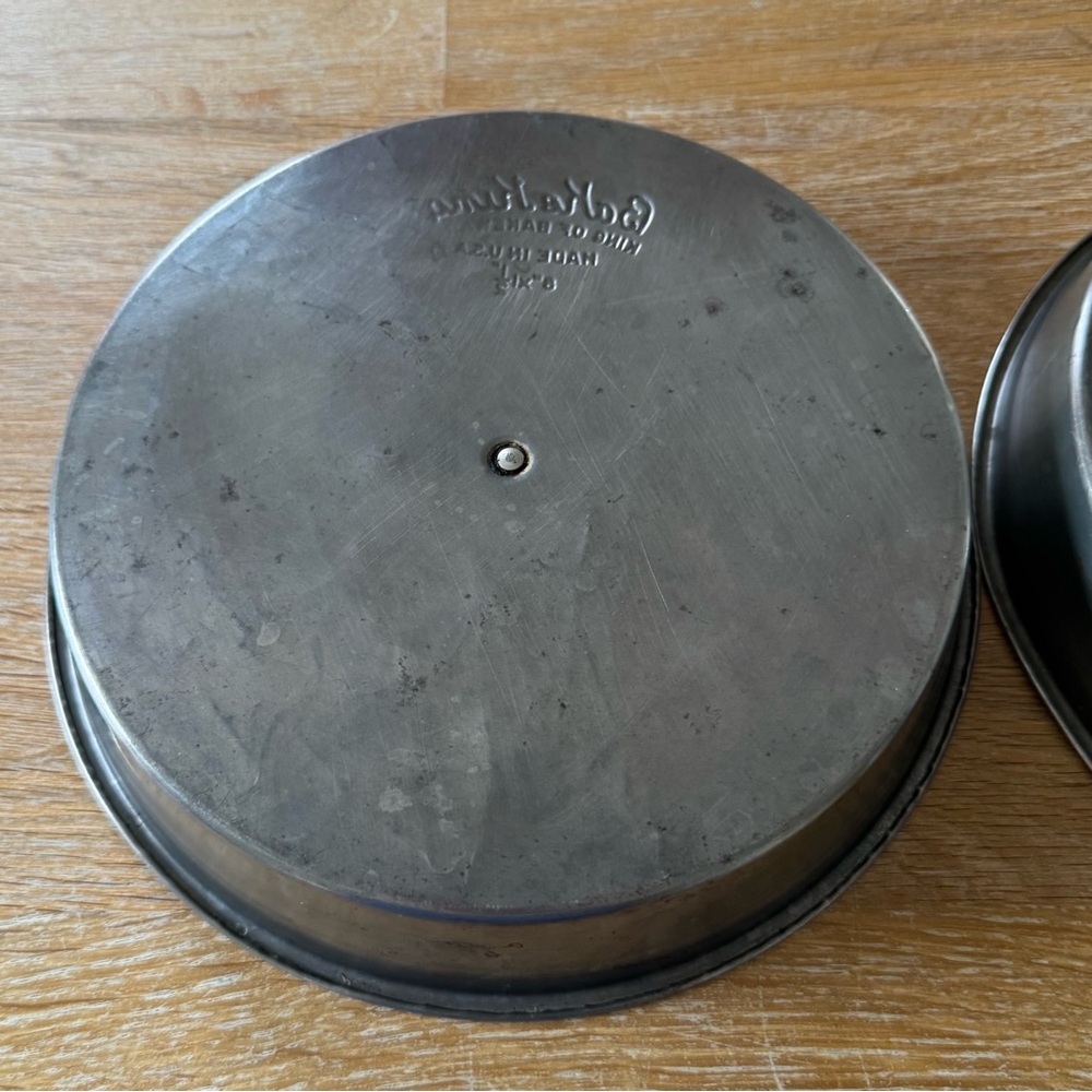 Vintage Bake King “King of Bakers” 8” Round Cake Pans with Slider Release - Picture 5 of 6